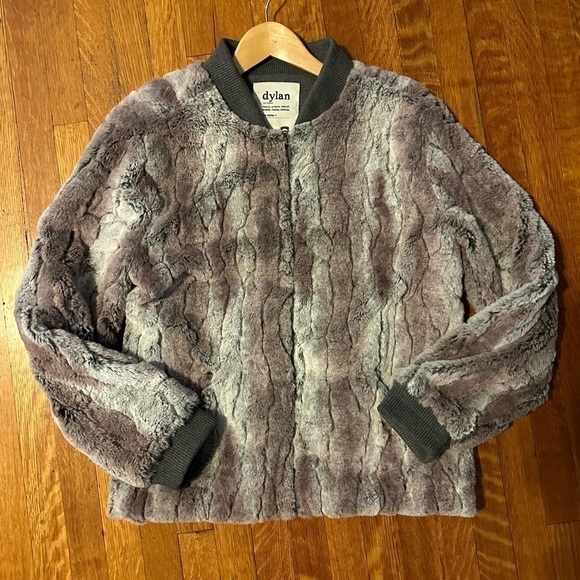 DYLAN SulkyFaux Fur Jacket, like new - Picture 4 of 7
